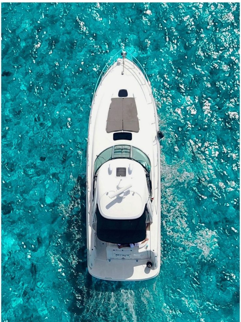 Sea Ray 40 private charter boat in Cozumel